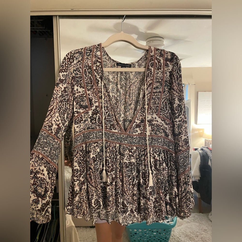 American Eagle velvet print top